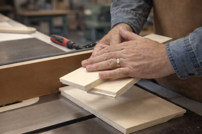 Truc pour ajuster une coupe à mi-bois