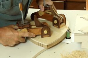 Arasement des chants à la toupie