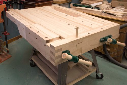 Installation des presses d’établi