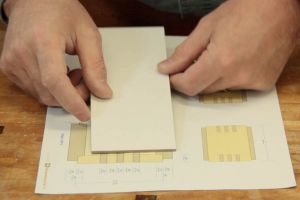 Préparation du stencil pour positionner les clés