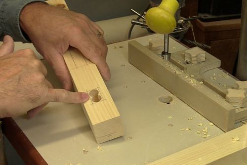 Assemblages rustiques à tenons et mortaises