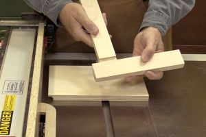Languettes pour assemblages à rainures