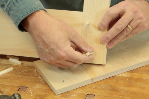 Tenons et mortaises chevillés