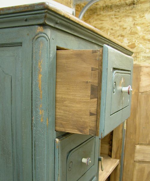 Détail des tirroirs
