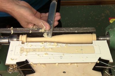 Façonnage d'un bâton de baseball jouet