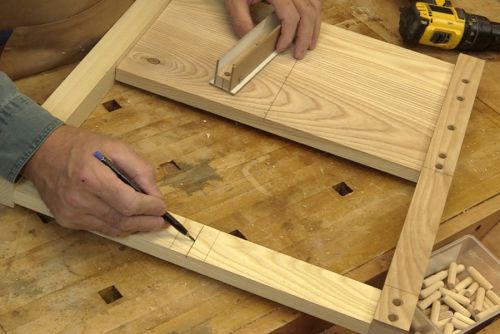 Table de jeu - Assemblages à goujons