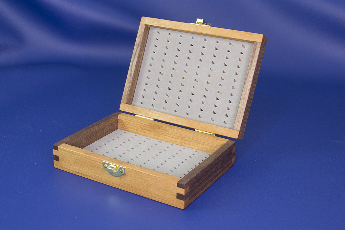 Petit coffret à mouches - ouvert