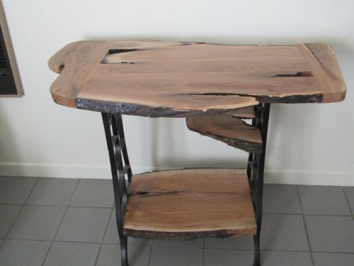 Table Live edge