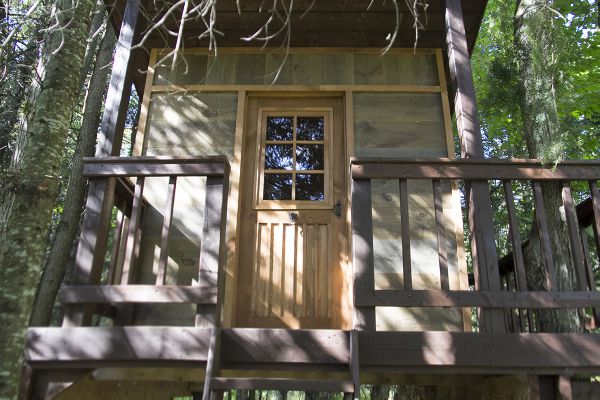 Façade de la cabane des enfants