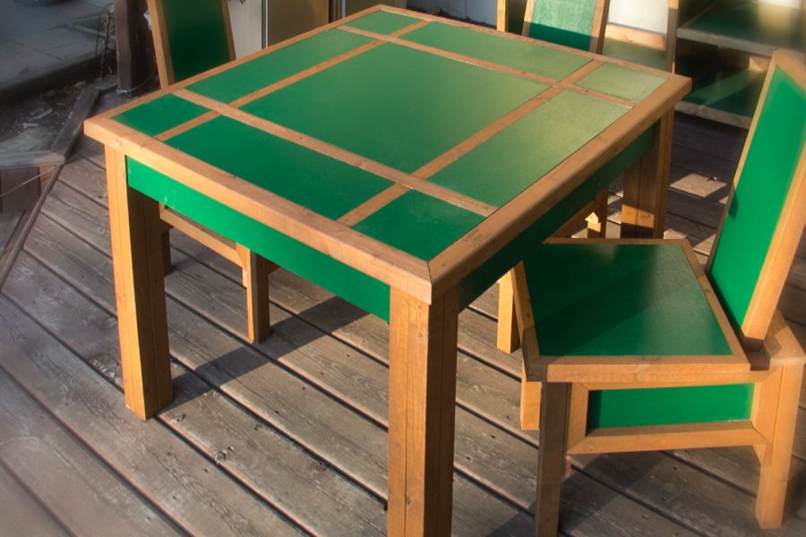 Table à panneaux - Style contemporain