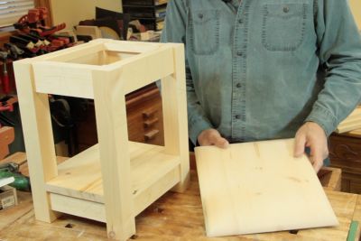 Tabouret à tenons et mortaises
