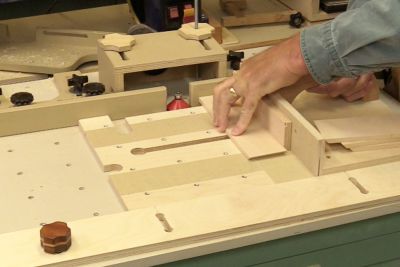 Plateau de coupe pour table à toupie