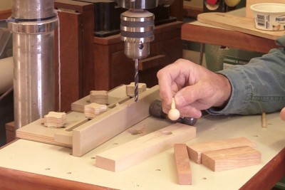 Truc pour le perçage d'une boule ronde