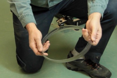 Comment enrouler une lame de scie à ruban